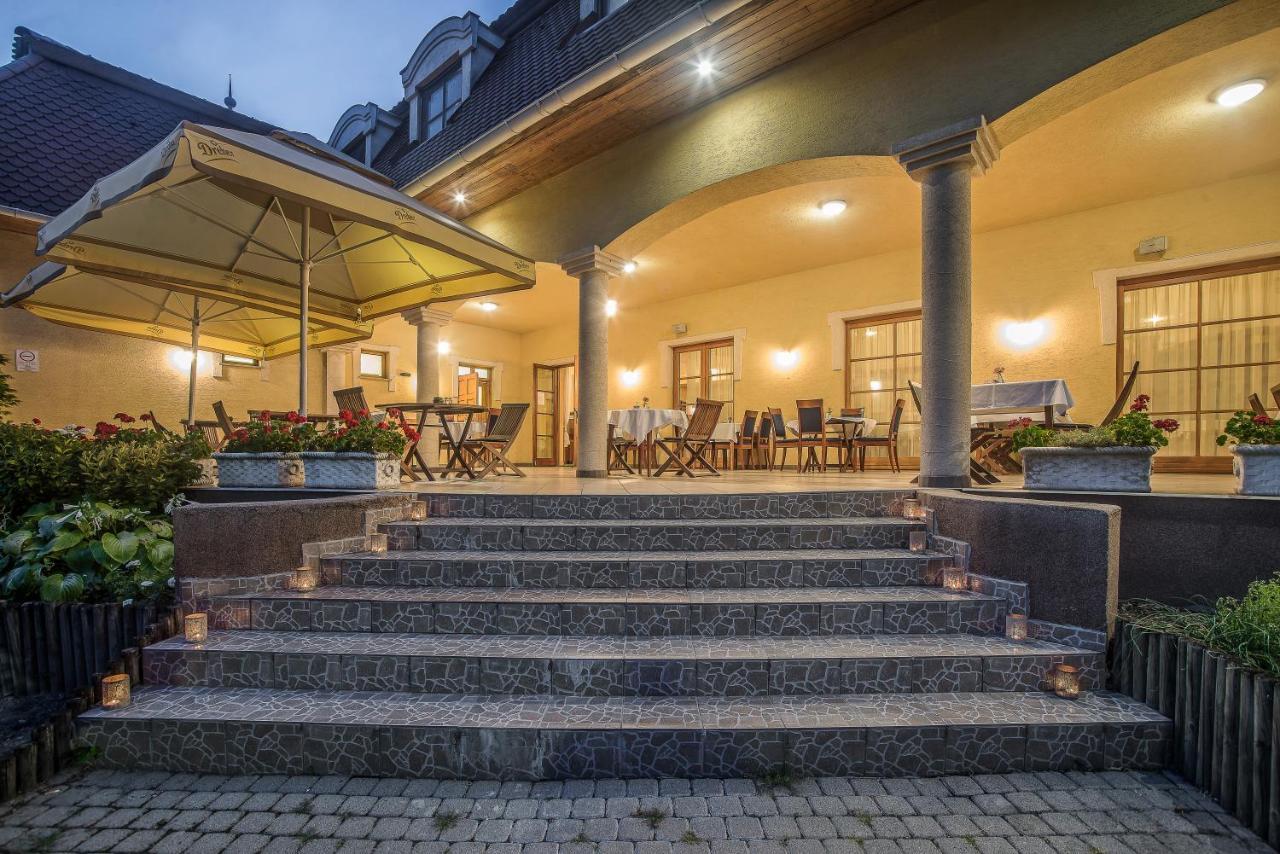 Regia Panzio Bed and Breakfast Halászi Eksteriør billede